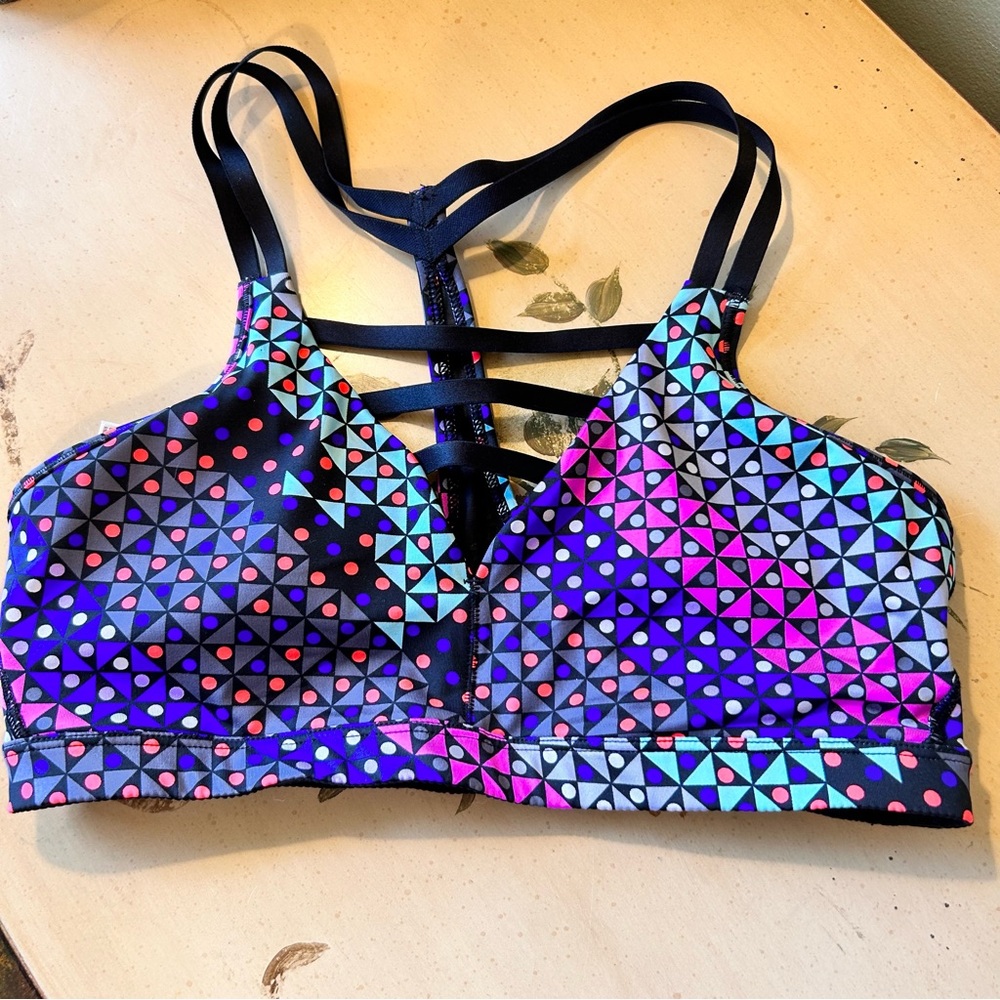 Victorias Secret Geometric Multicolor Strappy Racerback VSX SPORT Bra NWOT